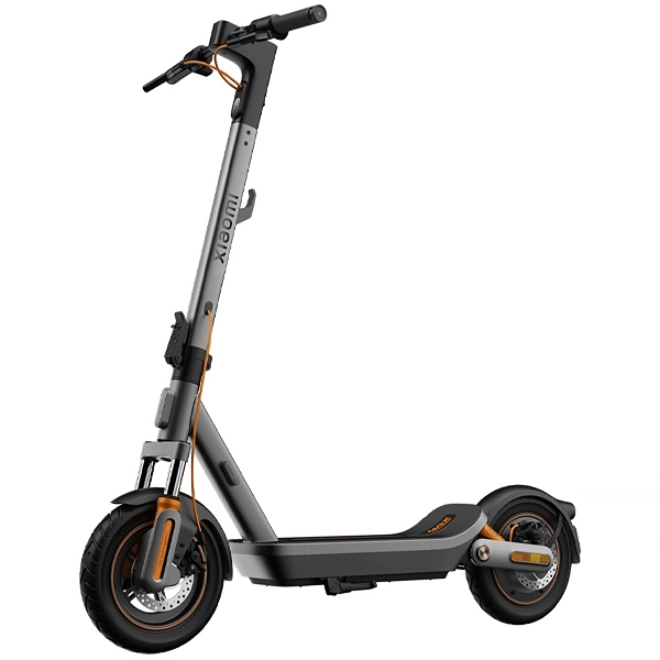 Monopatín Eléctrico Xiaomi Electric Scooter 6 Max DDHBC06XB 450 watts Ruedas de 12" hasta 25 km/h Capacidad 130 kg Autonomía 70 km